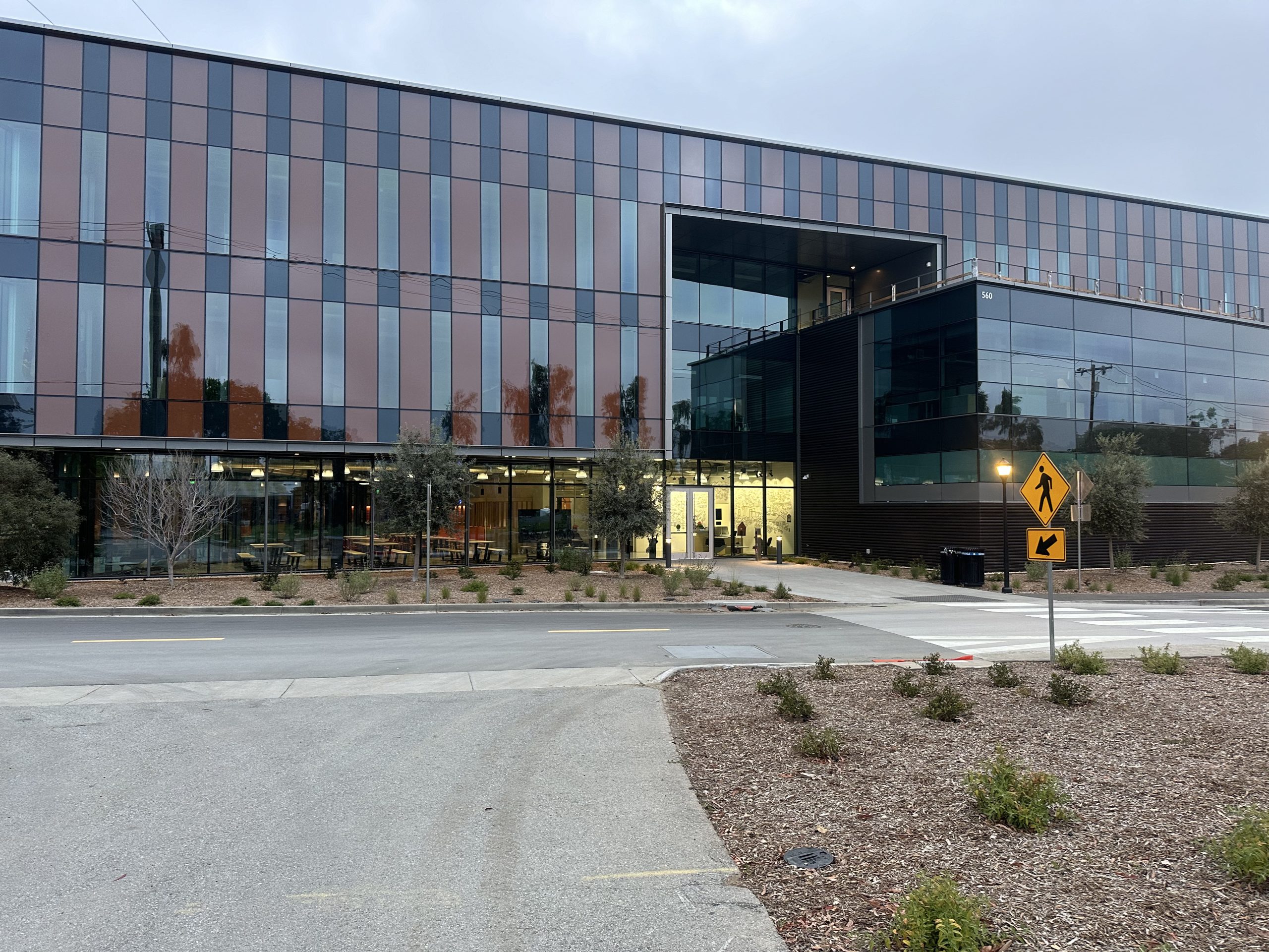 Main entrance of the LBRE building